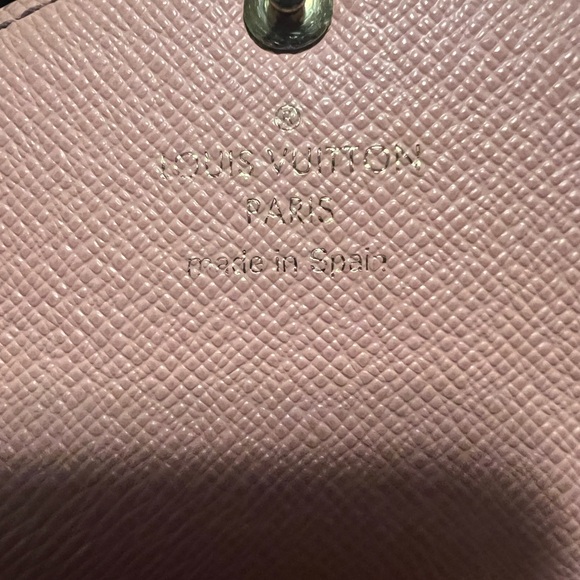 Louis Vuitton Jungle Dot Sarah Wallet - Picture 13 of 17